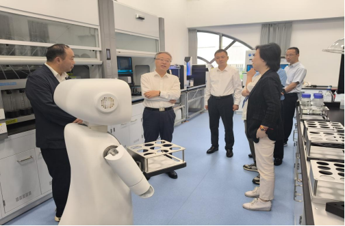 曹哨兵调研淮南生态环境监测中心监测能力建设工作